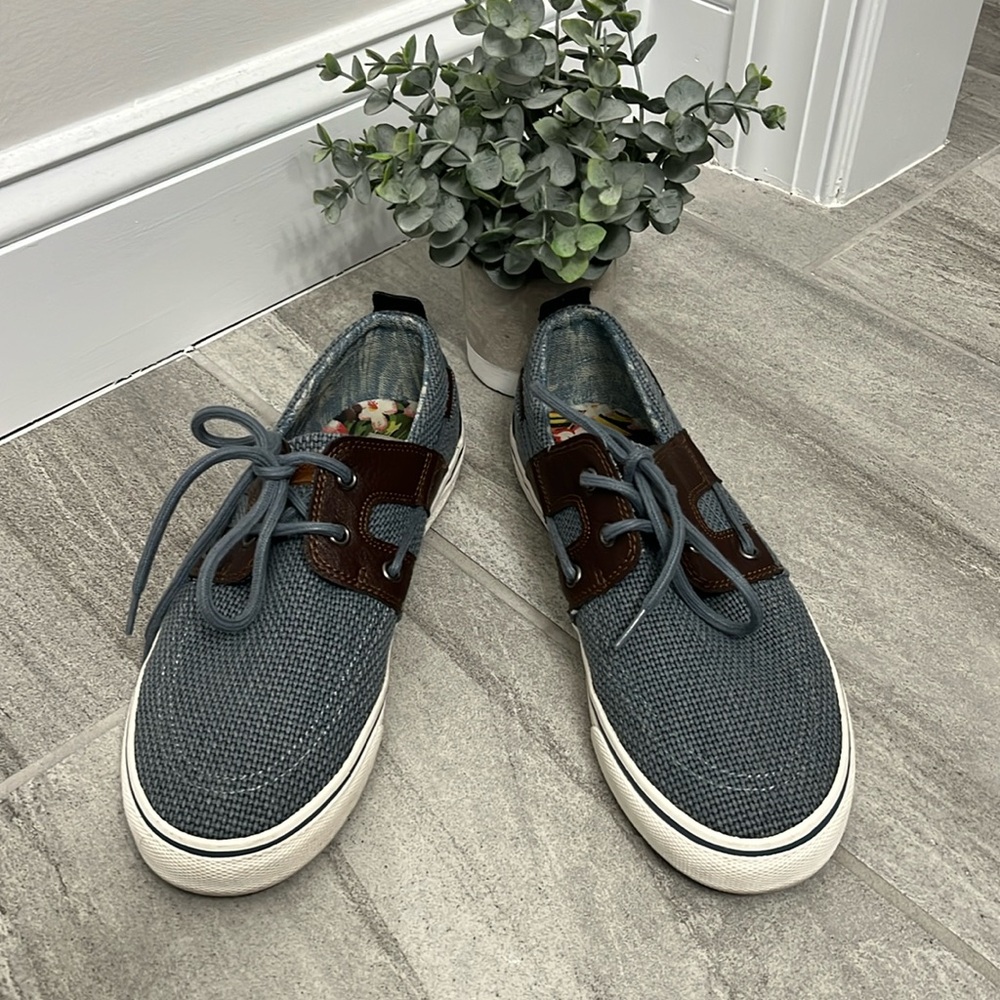 Tommy Bahama men’s shoes